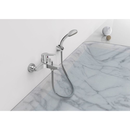 Grifo Base-Tres monomando mural para bañera y ducha